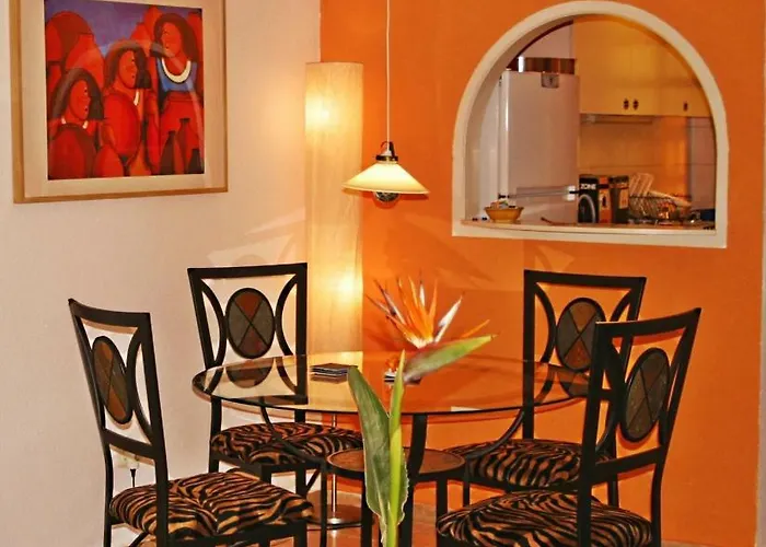 Casa Sarita - Farbenfrohes アパート Chayofa